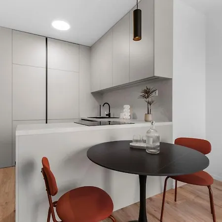 Slnecnice 1-bedroom On Floor 3 With Parking By Skyviews Apartmán Bratislava