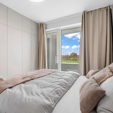 Slnecnice 1-bedroom On Floor 3 With Parking By Skyviews Apartmán *